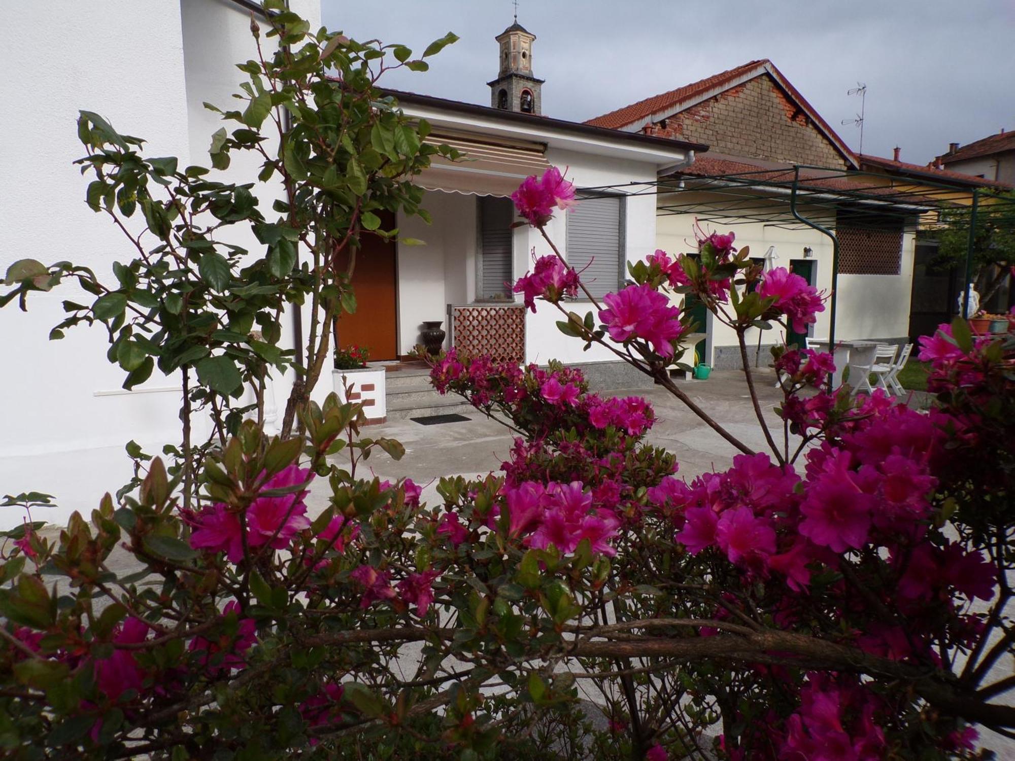 Casa Vacanze Terra Di Mezzo Invorio Inferiore Exterior photo
